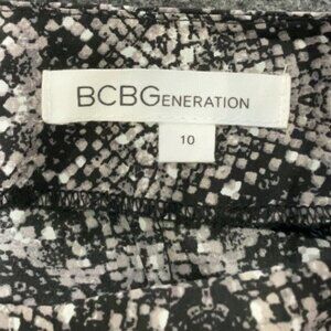 BCBGeneration Dress Shorts size 10